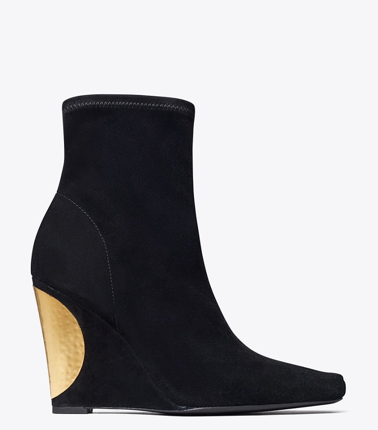 TORY BURCH WOMEN'S PATOS WEDGE SUEDE ANKLE BOOT - Perfect Black / Ancient Gold