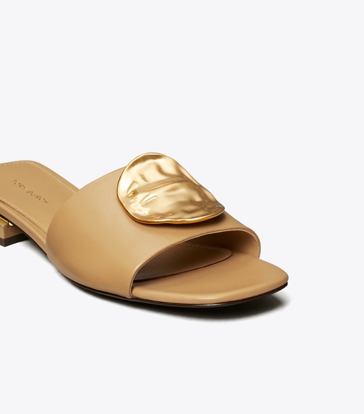 TORY BURCH WOMEN'S PATOS MULE SANDAL - Ginger Shortbread / Gold / Gold